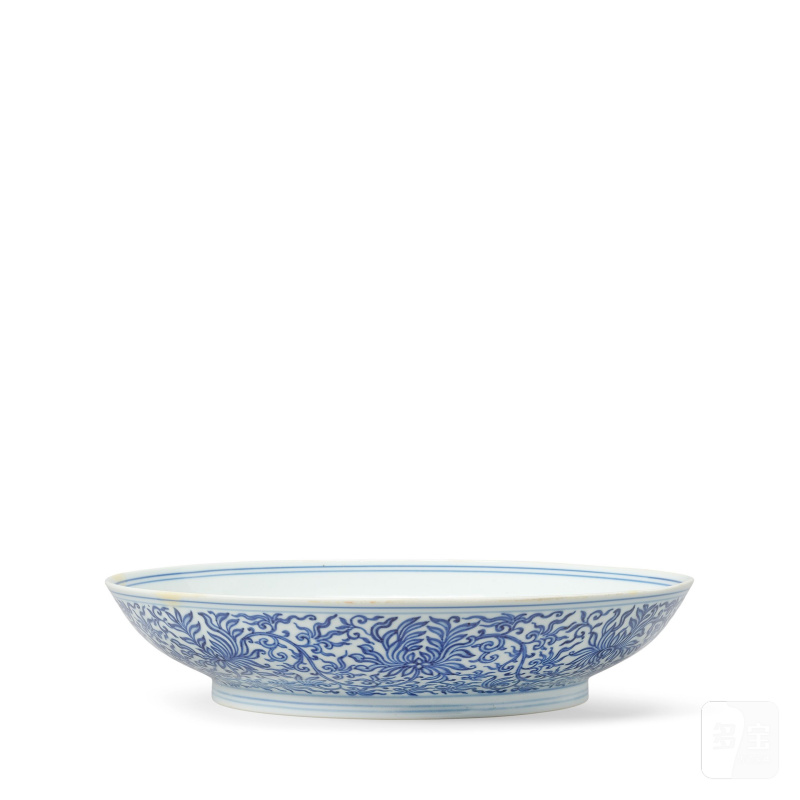 清雍正 青花花卉紋盤 | AN IMPERIAL BLUE AND WHITE 'CHRYSANTHEMUM' DISH - 图3